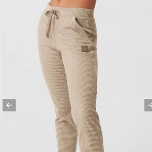 Alo Yoga, Muse sweat pant. Size XS